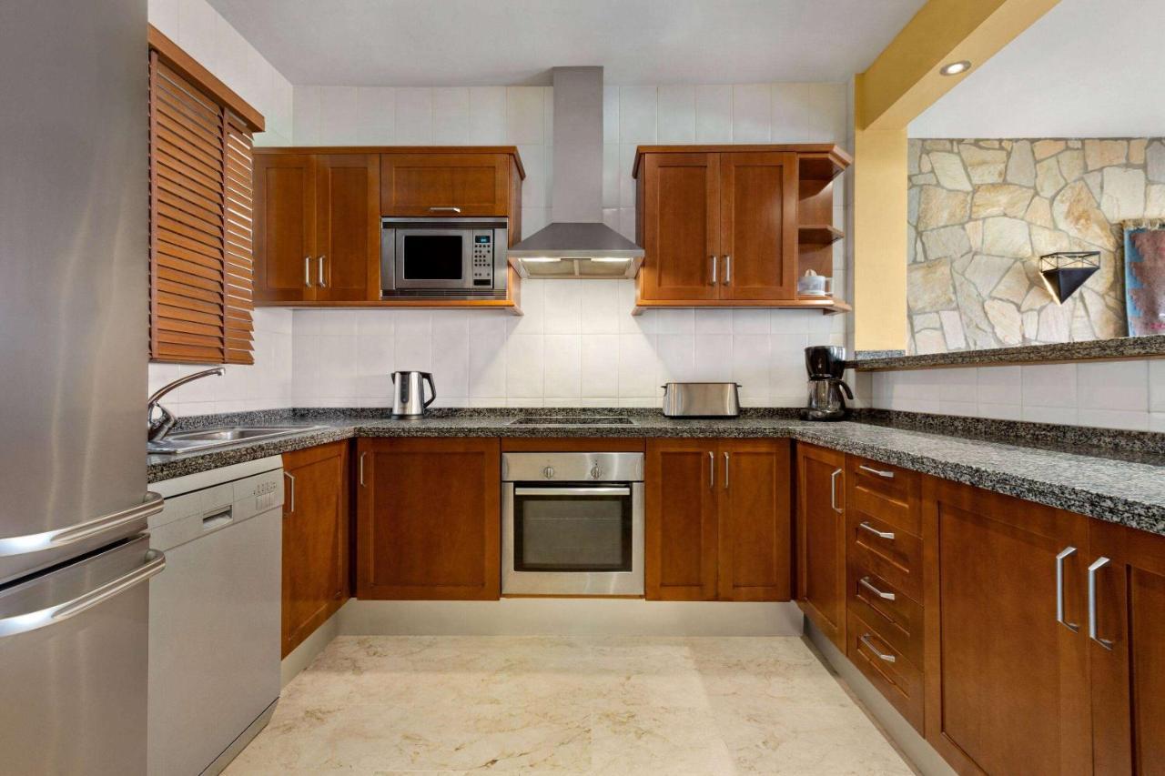Wyndham Residences Costa Del Sol Фуeнхирола Екстериор снимка
